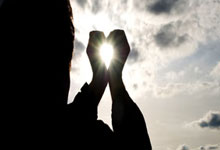 普通股民怎么加杠杆:当天开户能否买股票-智谱发布首个手机智能体：一句话点外卖订机票 手表、眼镜、家电等均能接入